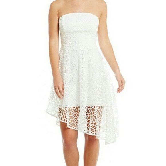 Revolve Keepsake White Eyelet Asymmetric Dress Size Small Strapless Lace Boho‎ - Picture 1 of 10
